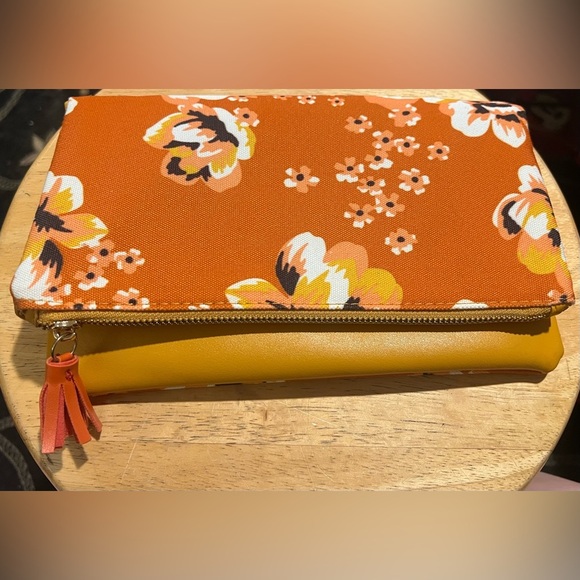 Rachel Pally Zahara Orange Vegan Leather Reversible Fold Over Clutch Bag NWOT - Picture 2 of 11